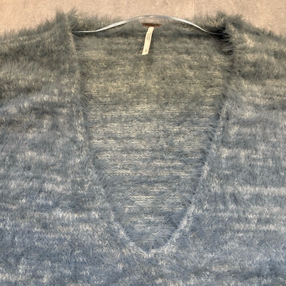 FREE PEOPLE Serendipity V Neck Fuzzy Sweater Size Small‎ - Picture 4 of 11